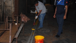 Büyükşehir'den Kaldırım İşgaline Çizgi Önlemi