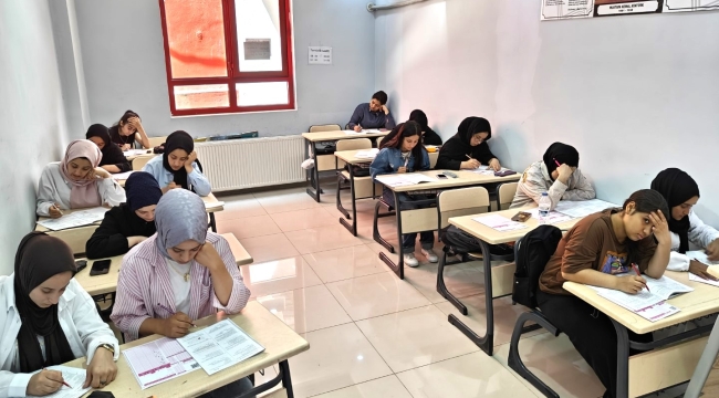 Eyyübiye Belediyesi'nin Desteklediği Gençler Sınavlara Sıkı Hazırlanıyor