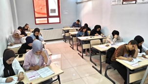 Eyyübiye Belediyesi'nin Desteklediği Gençler Sınavlara Sıkı Hazırlanıyor