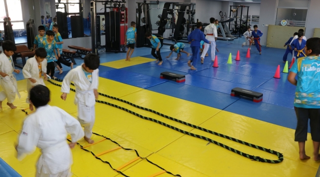 Haliliye Belediyesi, Gençleri spora yönlendiriyor 