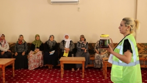 Karaköprü Kırsalında Kadınlara Geri Dönüşüm Anlatılıyor