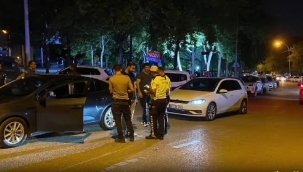 Şanlıurfa'da 15 bin 575 şahıs, 2 bin 892 araç ve 196 motosiklet kontrol edildi