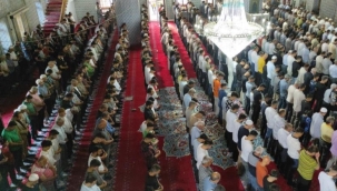 Şanlıurfa'da bayram namazı coşkusu 