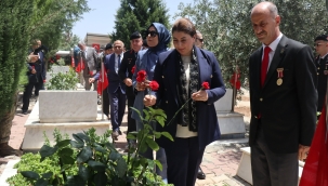Şanlıurfa'da şehit kabirleri ziyaret edildi