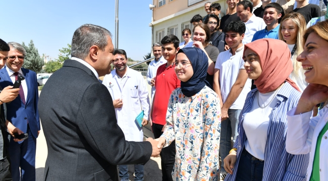 Vali Şıldak, YKS'ye girecek öğrencilere başarılar diledi