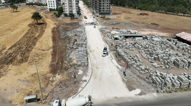 Ayvanat Mahallesi'nde Yollar Modern Görünüme Kavuşuyor.