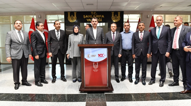 Bakan Kurum Şanlıurfa Valiliğini ziyaret etti