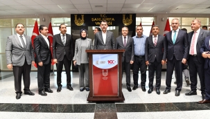 Bakan Kurum Şanlıurfa Valiliğini ziyaret etti