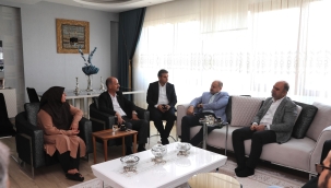 Başkan Gülpınar Şehitler İçin Okutulan Mevlidi Şerif Programına Katıldı