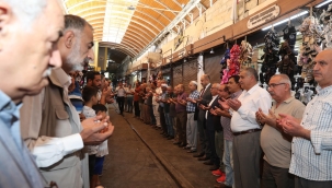  Başkan Mehmet Kasım Gülpınar Esnaf Duasına Katıldı