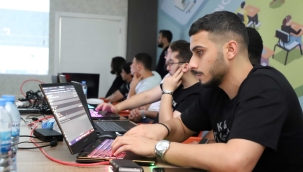 Karaköprü Belediyesinden Geleceğin Yazılım Mühendislerine Yapay Zeka Eğitimi