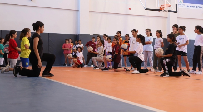 Karaköprü'de Çocuklar Yaz Spor Kurslarında Gelişiyor