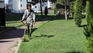 Karaköprü'de kapsamlı temizlik ve bakım çalışmaları sürüyor