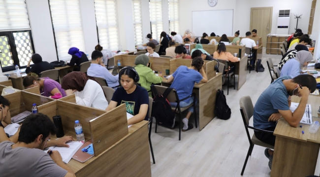 Öğrencilerin Ders Çalışmak İçin Tercihi Karaköprü Belediyesi Okuma Evleri