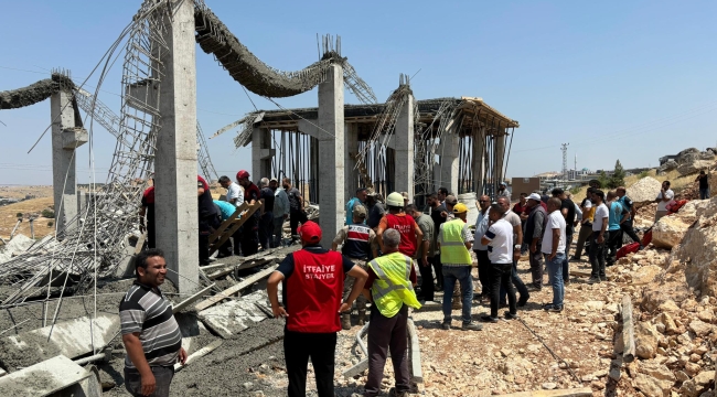 Şanlıurfa'da inşaat çöktü!