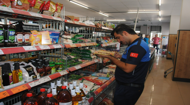 Büyükşehir Zabıta Ekipleri Kurtlanmış Binlerce Paket Pirince El Koydu