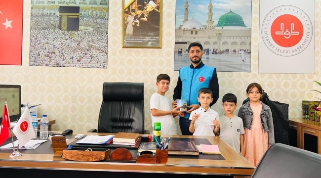 Minik Yürekler Harçlıklarını Gaaze'ye Bağışladılar
