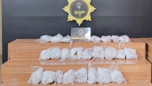 Şanlıurfa'da durdurulan araçta 13 kilo uyuşturucu çıktı