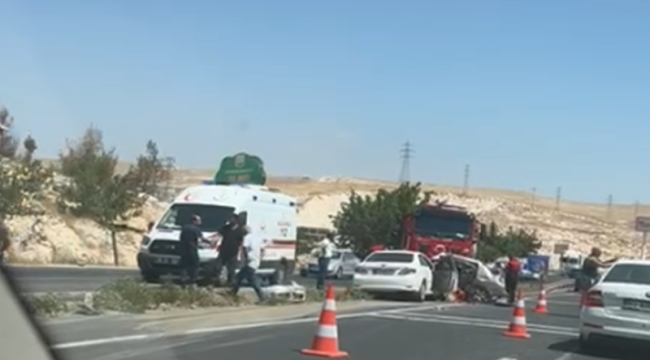 Şanlıurfa'da iki otomobil çarpıştı, 1 ölü 6 yaralı