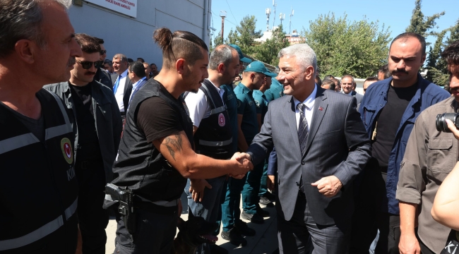 Bakan Bolat Akçakale'de