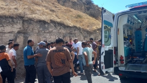 Birecik'te motosiklet otomobil ile çarpıştı: 1 yaralı