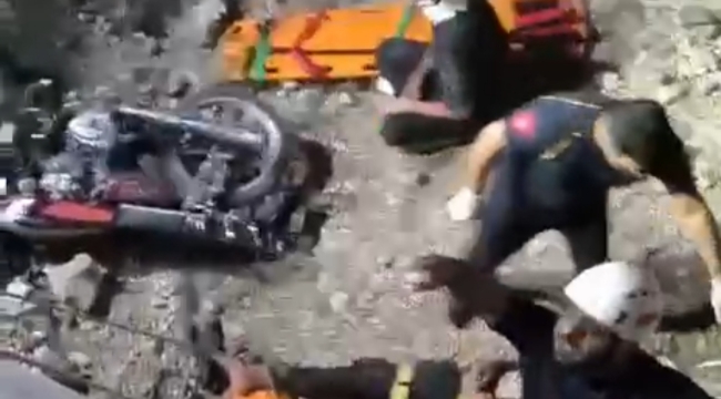 Şanlıurfa'da motosiklet çukura uçtu: 2 yaralı 