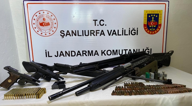 Siverek'te çok sayıda silah ve uyuşturucu ele geçirildi