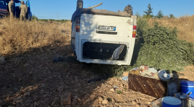 Bozova yolunda minibüs devrildi: 4 yaralı