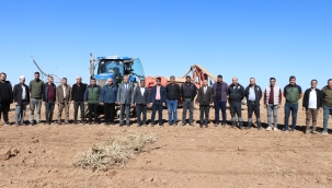 Ceylanpınar'da tohumlar toprakla buluşuyor