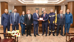 PTT Teşkilatından Vali Şıldak'a ziyaret