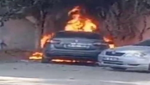 Suruç'ta otomobil alev alev yandı