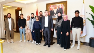 Üniversite Hazırlık Öğrencilerinden Başkan Özyavuz'a Ziyaret