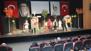 Çocuk Hakları Gününde Viranşehir'de tiyatro etkinliği düzenledi