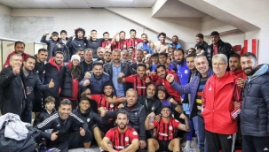 Karaköprü şeytanın bacağını kırdı: 4-0