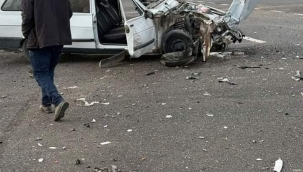 Şanlıurfa'da 2 araç çarpıştı, 6 yaralı 