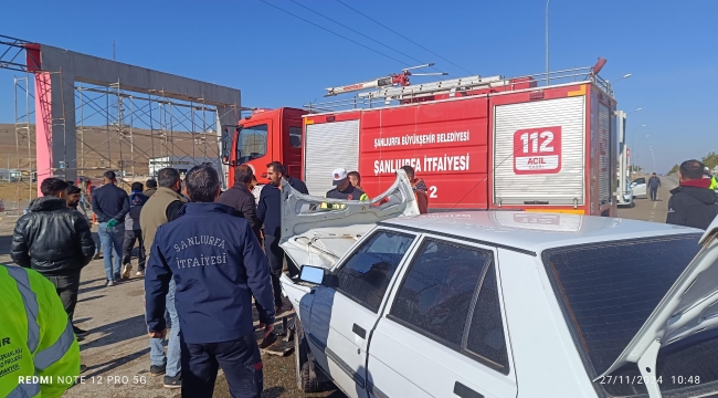 Şanlıurfa'da iki otomobil çarpıştı, 2 yaralı 
