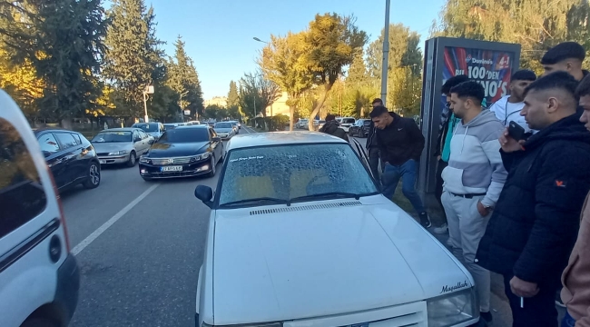 Birecik'te Otomobile Yorgun Mermi İsabet etti