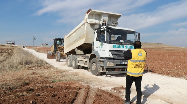 Haliliye Belediyesi, Stabilize Yol Çalışmasıyla Yolların Konforunu Artırıyor 