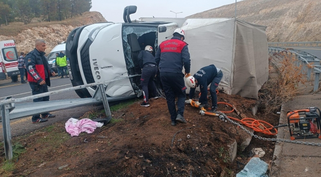 Şanlıurfa'da pikap devrildi!