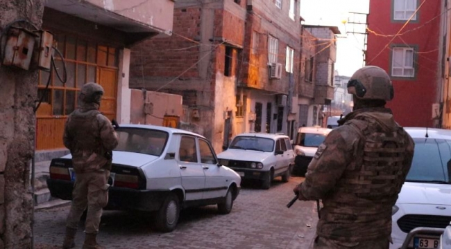 Şanlıurfa'da PKK/YPG ve DEAŞ operasyonu: 4 gözaltı