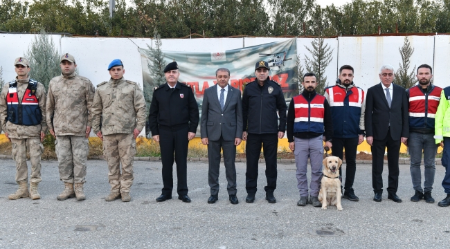 Vali Şıldak, güvenlik noktalarını ziyaret etti 