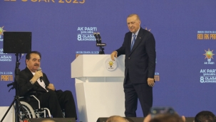 Cumhurbaşkanı Erdoğan, Tatlıses ile "Urfalıyam Ezelden" türküsünü söyledi