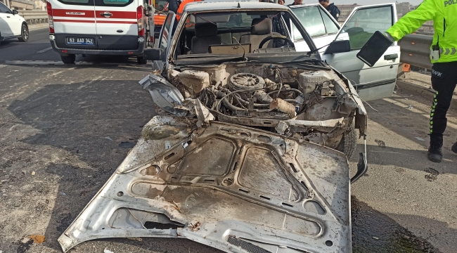 Şanlıurfa'da iki otomobil çarpıştı, 2 yaralı