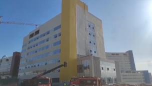 Şanlıurfa'da inşaat halindeki hastanede yangın