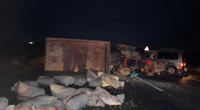 Şanlıurfa'da ticari taksi traktörü arkadan çarptı!