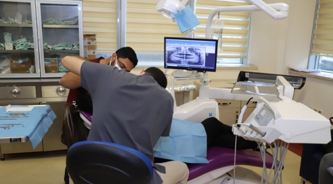 Sinüse kaçan diş kökü çıkarıldı