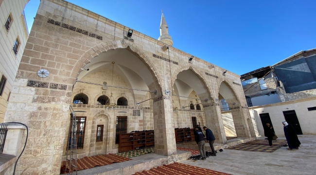 Tarihi Çarhoğlu Cami İbadete Açıldı