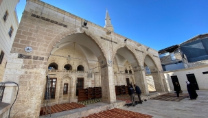 Tarihi Çarhoğlu Cami İbadete Açıldı