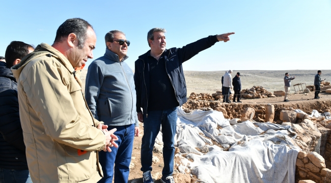 Vali Şıldak, tarihi alanlardan incelemelerde bulundu 