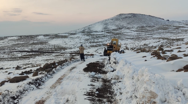 Büyükşehir Belediyesi, Karla Kapanan 250 Km Yolu Tekrar Ulaşıma Açtı